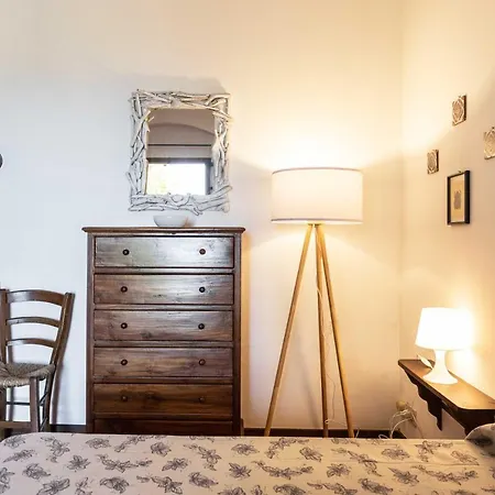 Il Posto Delle Fragole B&B 카스트로